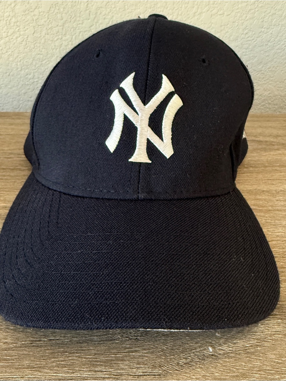 Vintage 90s New York Yankees Starter Fitted Wool Hat Cap Navy MLB size 7 - 7.5